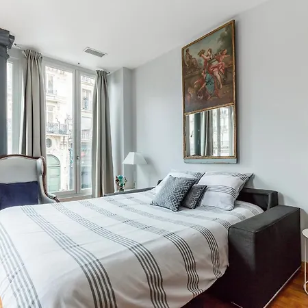 Typical Parisian 70 Sqm Διαμέρισμα *