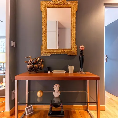 Typical Parisian 70 Sqm Διαμέρισμα *